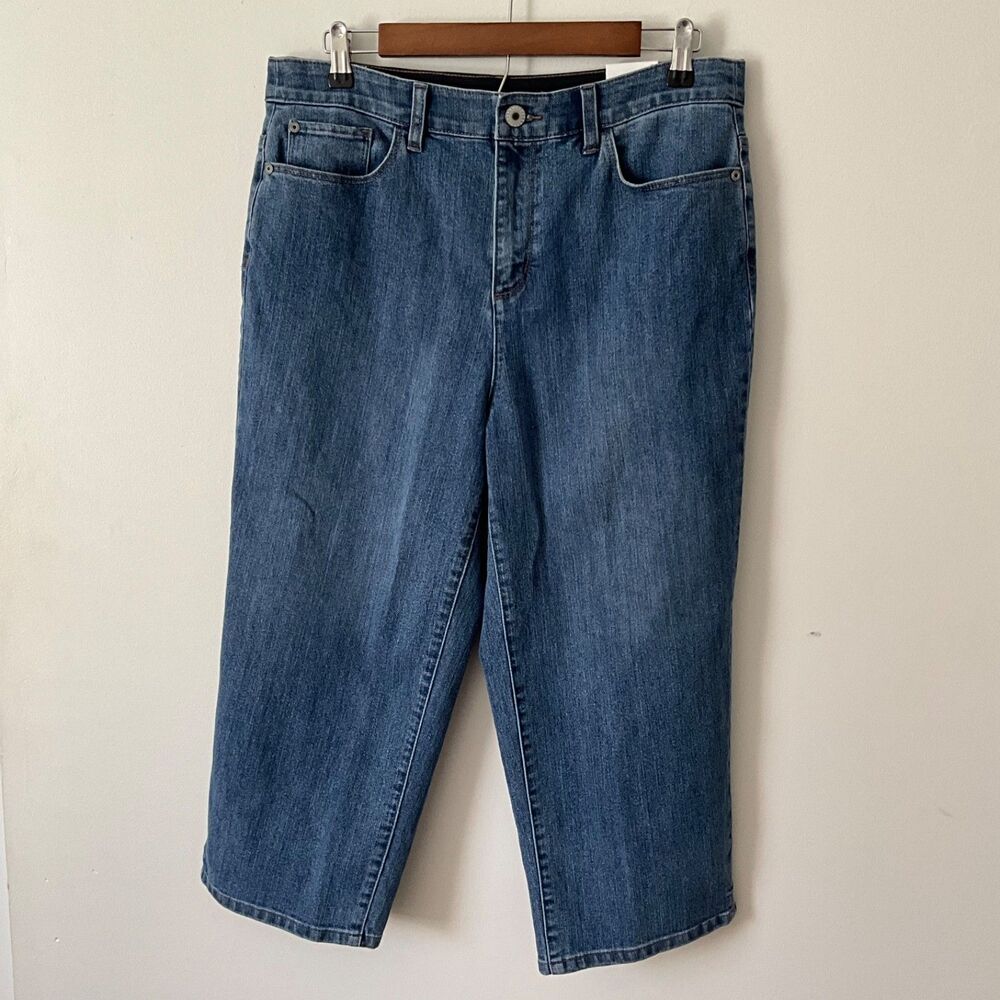 Christopher & Banks Women' Size 12 Denim Capris Classic Fit